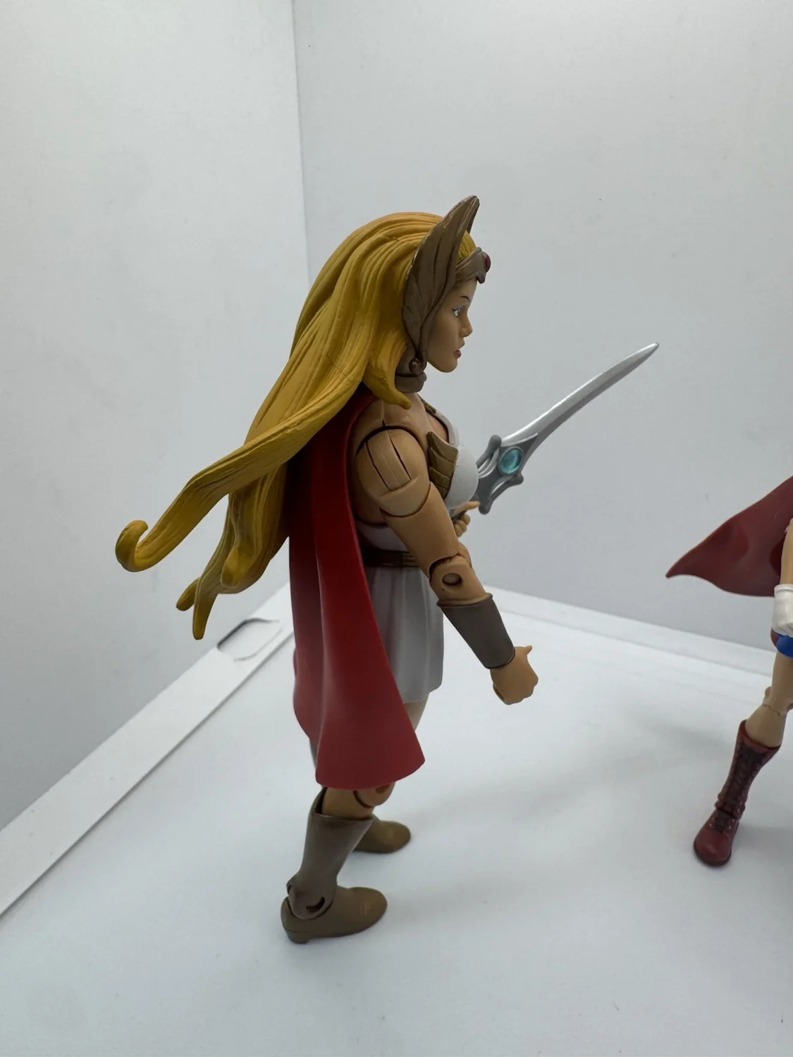 She-Ra vs Supergirl