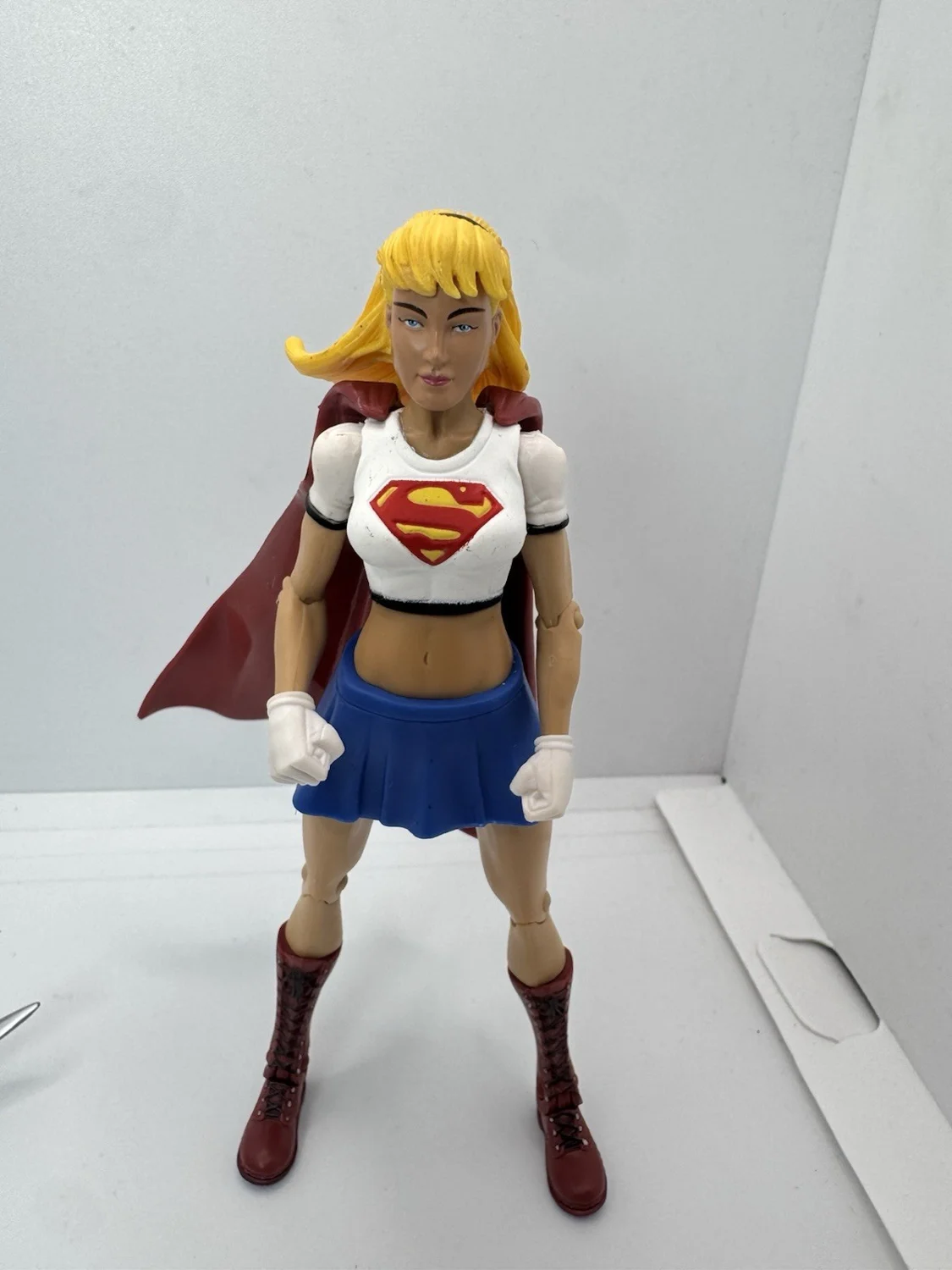 She-Ra vs Supergirl