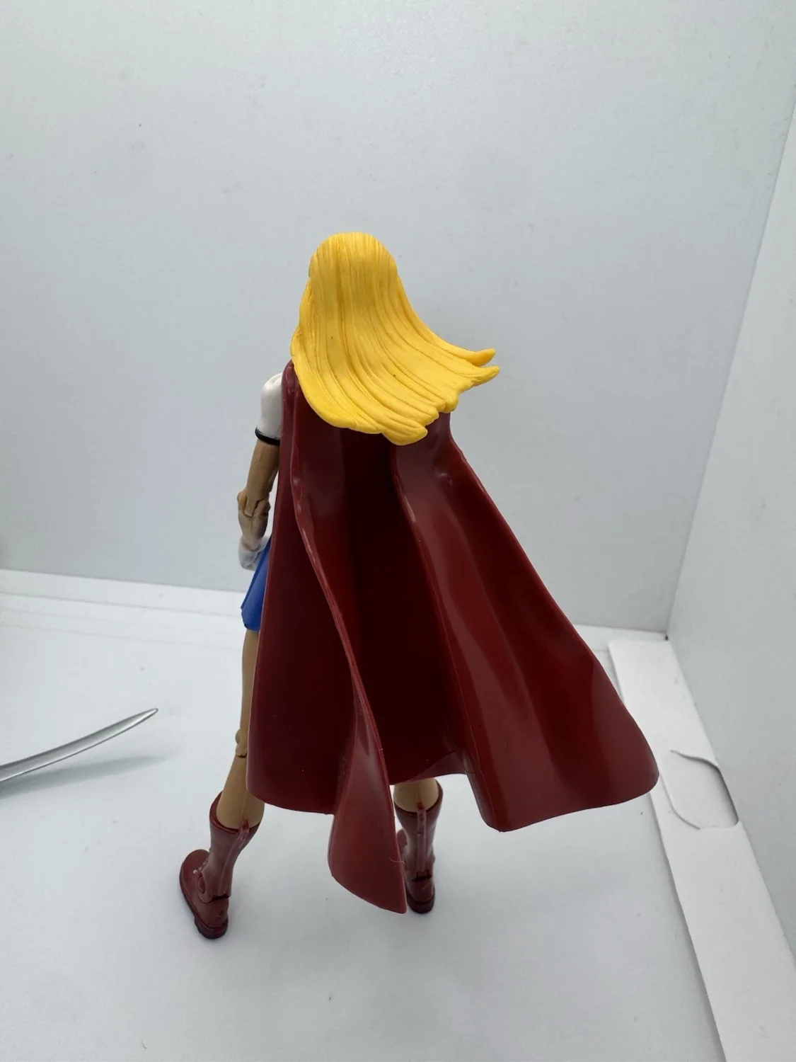 She-Ra vs Supergirl