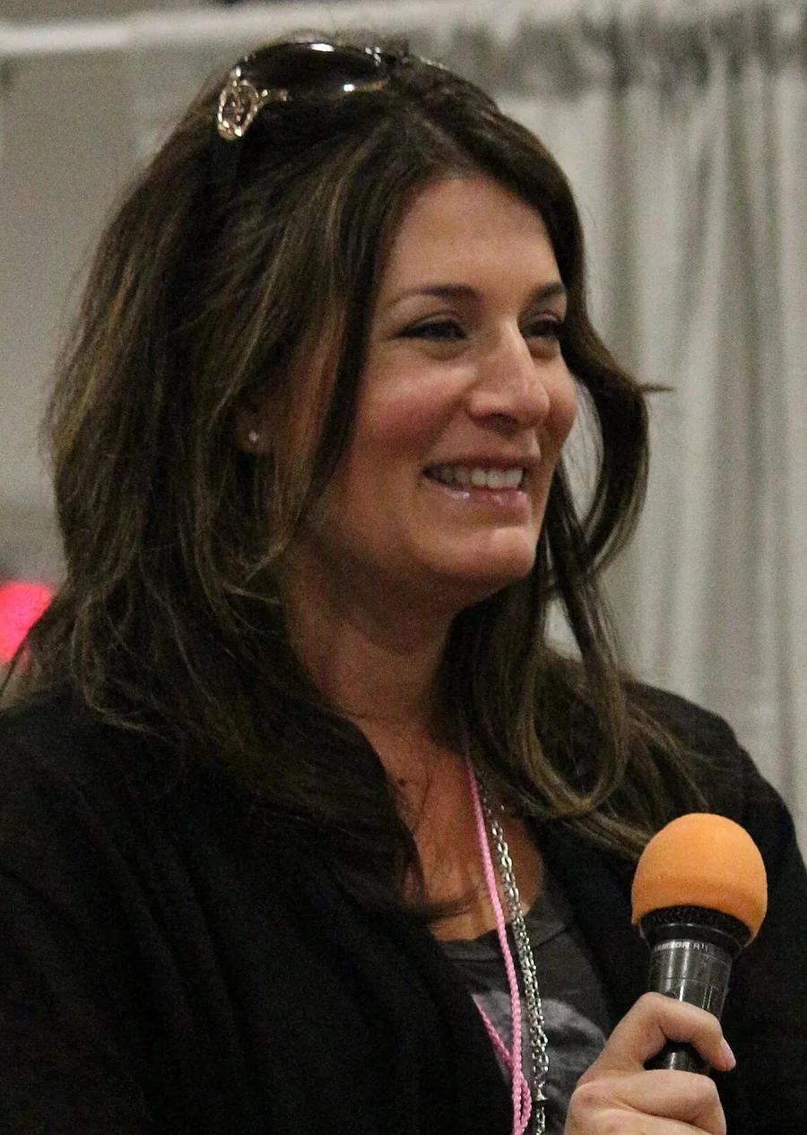 Nicole Oliver, voice actor